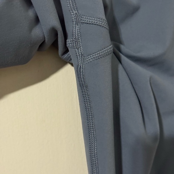 Vuori Quarter-Zip Pullover xs & leggings xs - Picture 8 of 10
